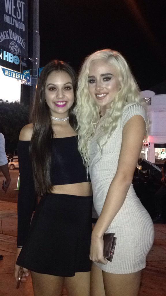 lucyandfriendnaomiCRnITiUUcAEfDj8.jpg