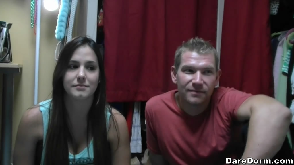 daredorm-dakota.mp4_snapshot_08.50_[2013.09.21_18.33.04].jpg