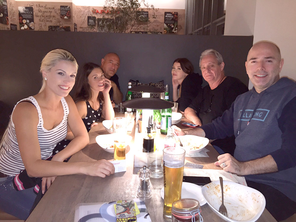 Nice-diner-between-friends.jpg