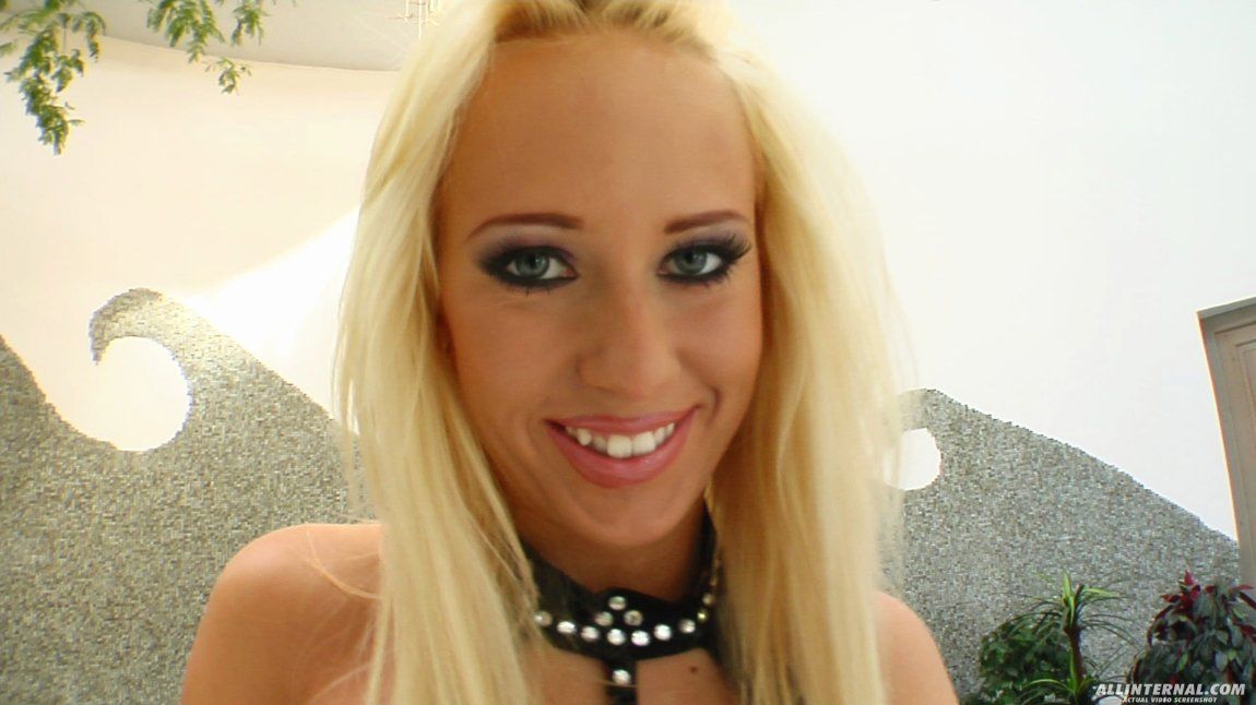 allinternal_carla_c_02.jpg