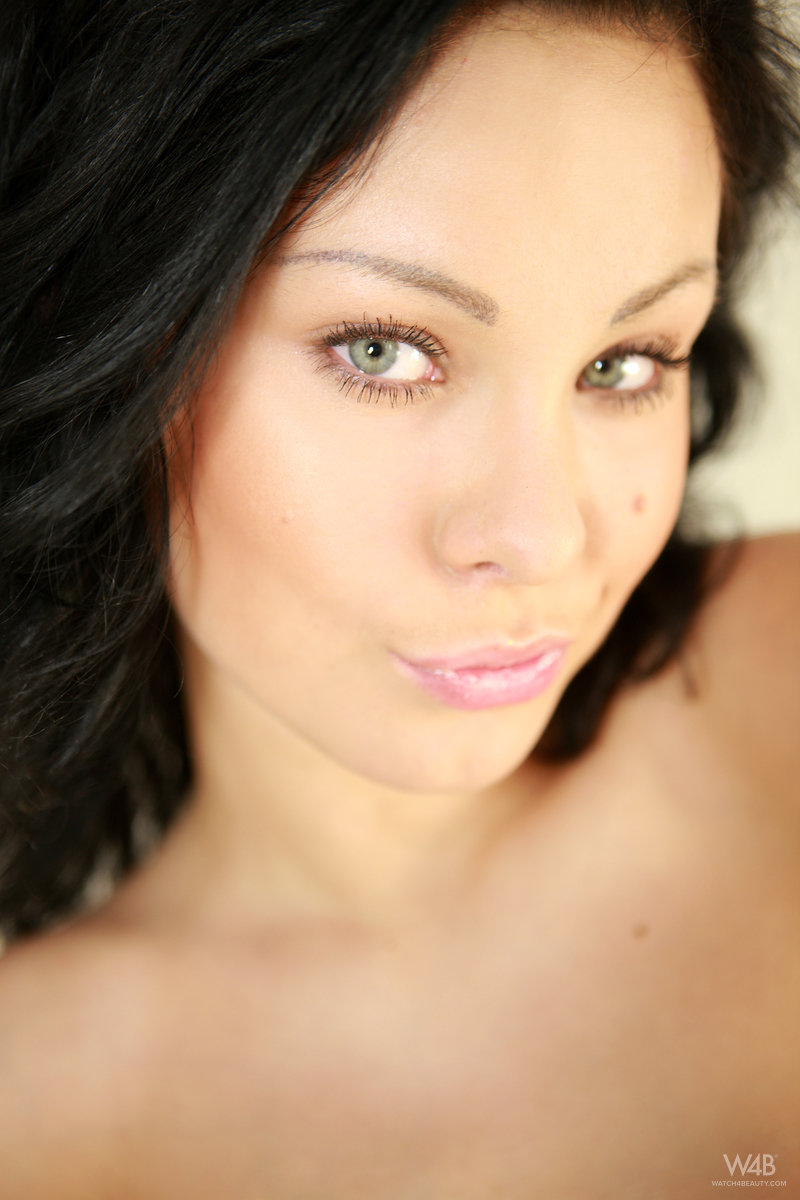 Alyssia_002.jpg