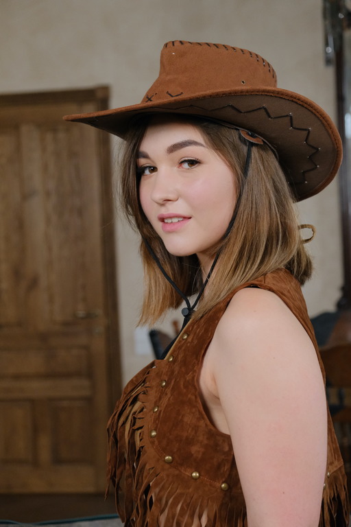 Mia_Piper_005.jpg