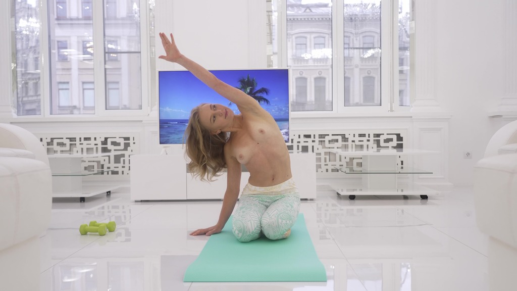 Ella_Elastic_V.jpg