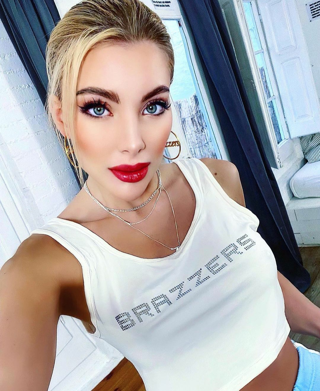 Sylvia Buntarka @Brazzers.jpg