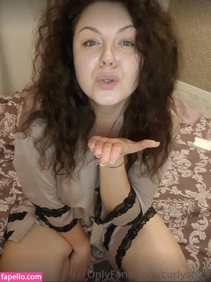 sofia-curly-2_0007.jpg
