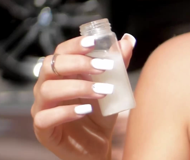 Bottle_Reynitta.png
