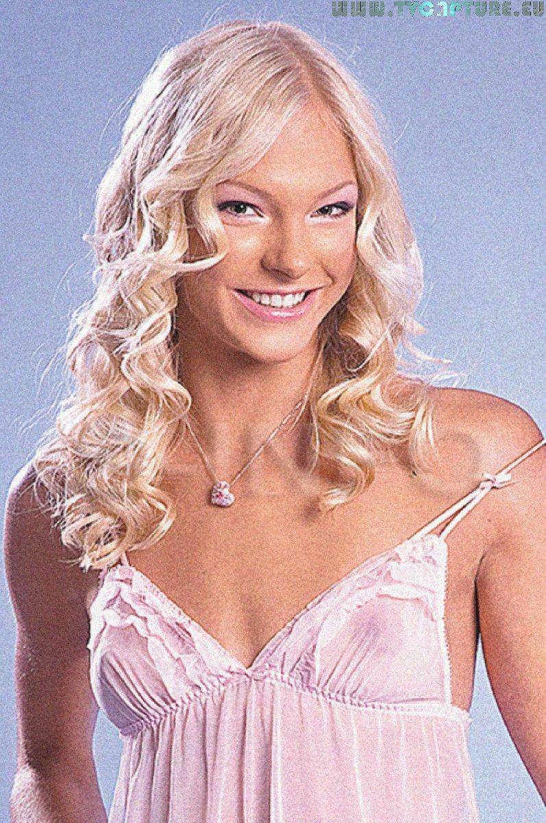 018515491-darya-klishina-speed-june-2010-pic06-122.jpg